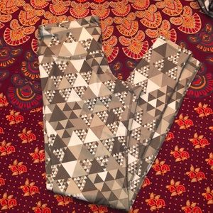 Old Navy “Active” pattered leggings